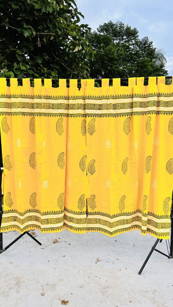 CURTAIN 1